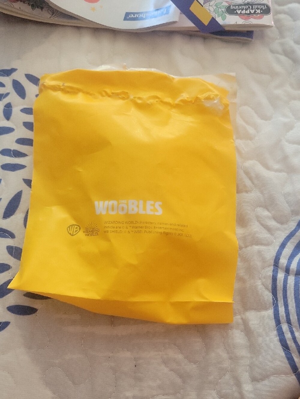 Hufflepuff accessory packaging - Picture 2 of 3